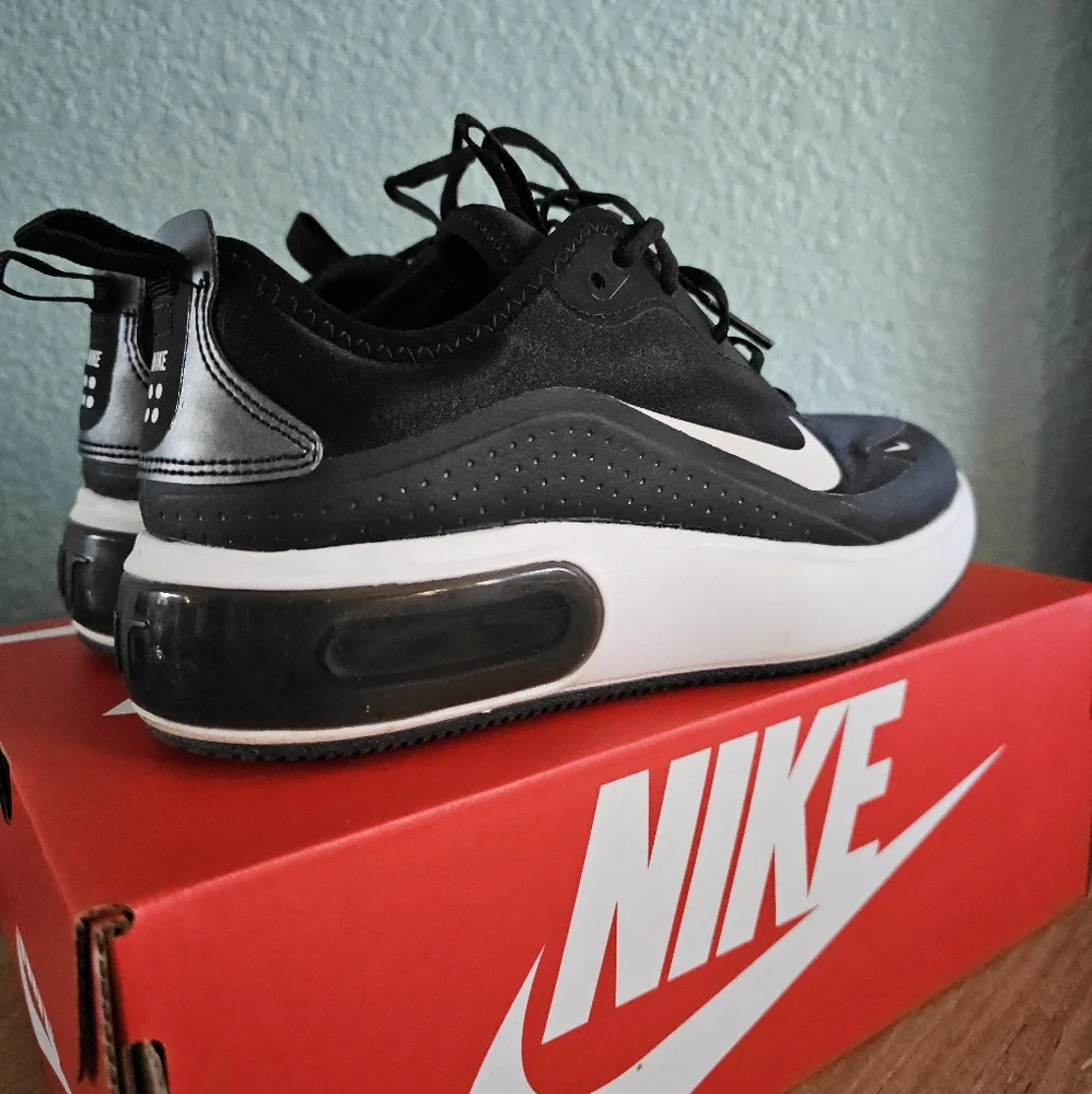 Nike | Air Max Dia Sneakers - Picture 6 of 10